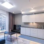 Revalia Haus 아파트 탈린